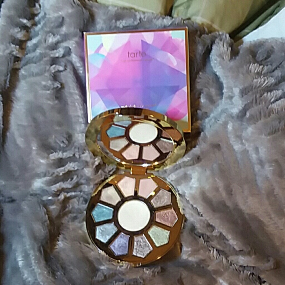 Tarte Eyeshadow and Check  J Palette